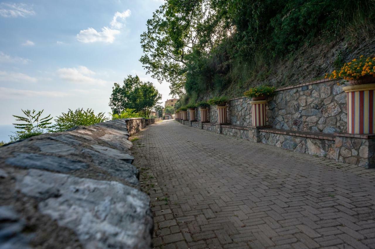 Azienda Agrituristica Le Terre Di San Leonardo Cetraro Ngoại thất bức ảnh
